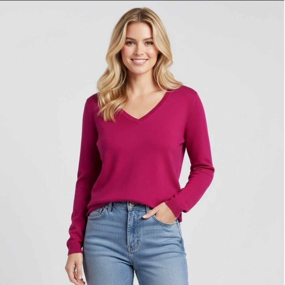 Prada Cashmere/Silk - V-Neck Sweater - Fuchsia/Magenta - IT 44 -‎ US 8